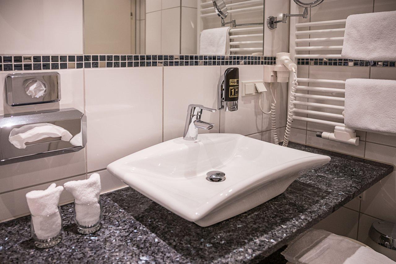 Hotel Brunnenhof Hanau Ngoại thất bức ảnh