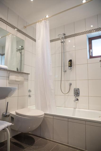 Hotel Brunnenhof Hanau Ngoại thất bức ảnh